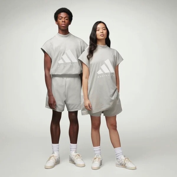 Adidas Basketball T-shirt NWT - Picture 1 of 7